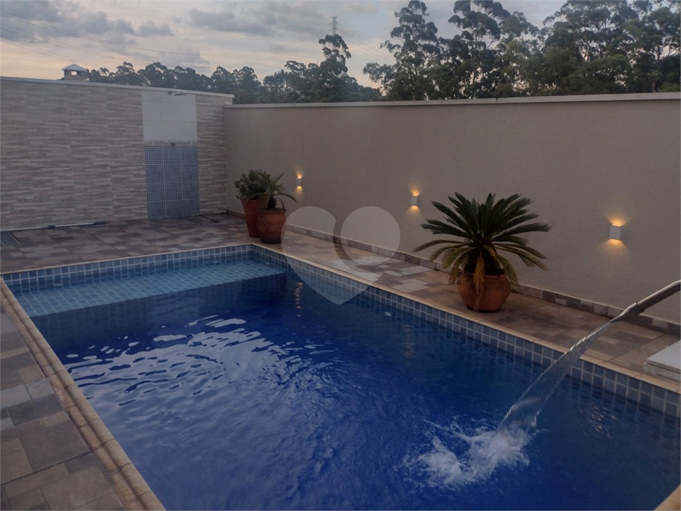 Casa à venda com 3 quartos, sendo 1 suíte, no condomínio Mosaico da Serra, Mogi das Cruzes - SP