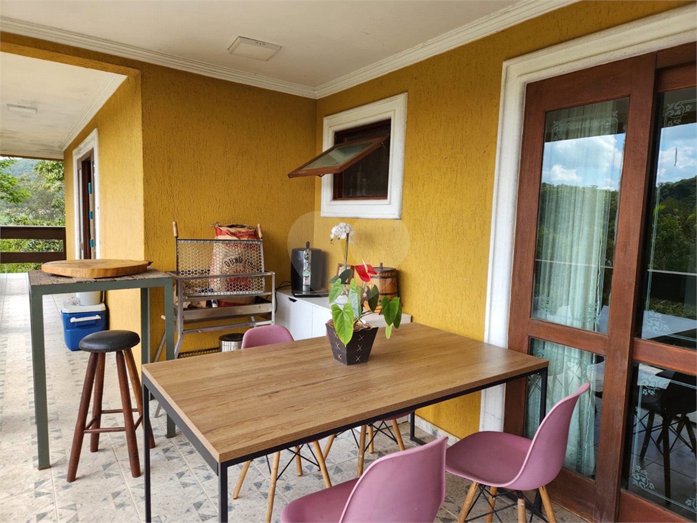 Casa à venda com 5 suítes no condomínio Suíça da Cantareira, Mairiporã - SP