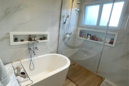 Casa à venda com 3 suítes no condomínio Hills, Arujá - SP