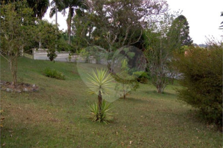 Chácara à venda com 5 quartos, sendo 1 suíte,  em Parque Rio Abaixo, Atibaia, SP