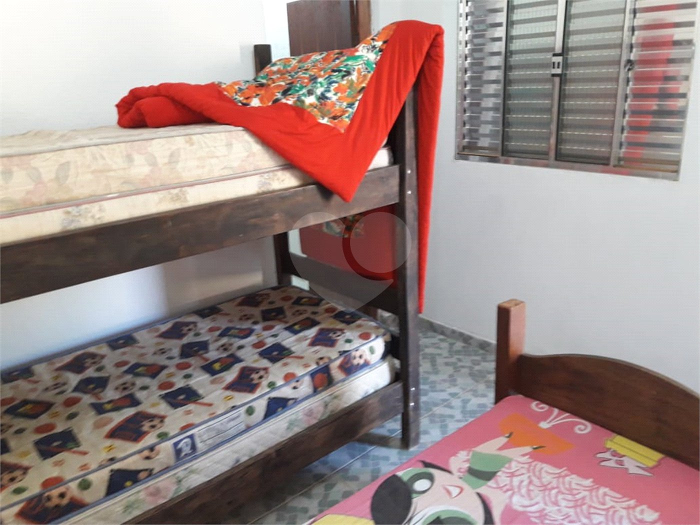 Chácara à venda com 8 quartos, sendo 3 suítes, no Centro, Toledo, MG