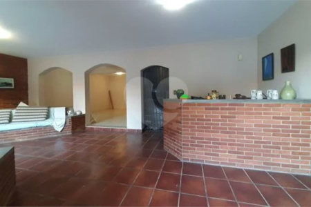 Casa à venda com 4 quartos, sendo 2 suítes, em MORUMBI, São Paulo, SP