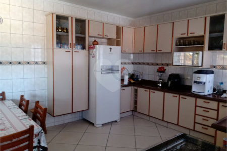 Casa à venda com 3 quartos, sendo 1 suíte, em Salto de São José, Salto, SP