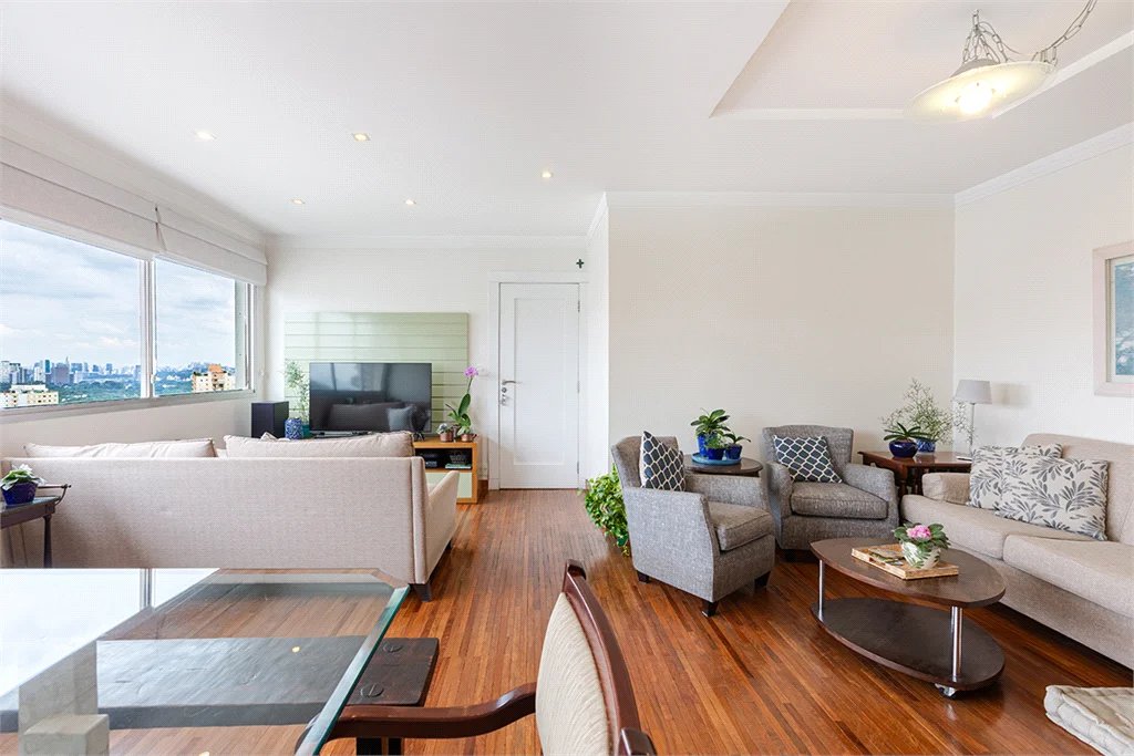 Apartamento à venda com 3 quartos, sendo 2 suítes, em Alto da Lapa, São Paulo, SP
