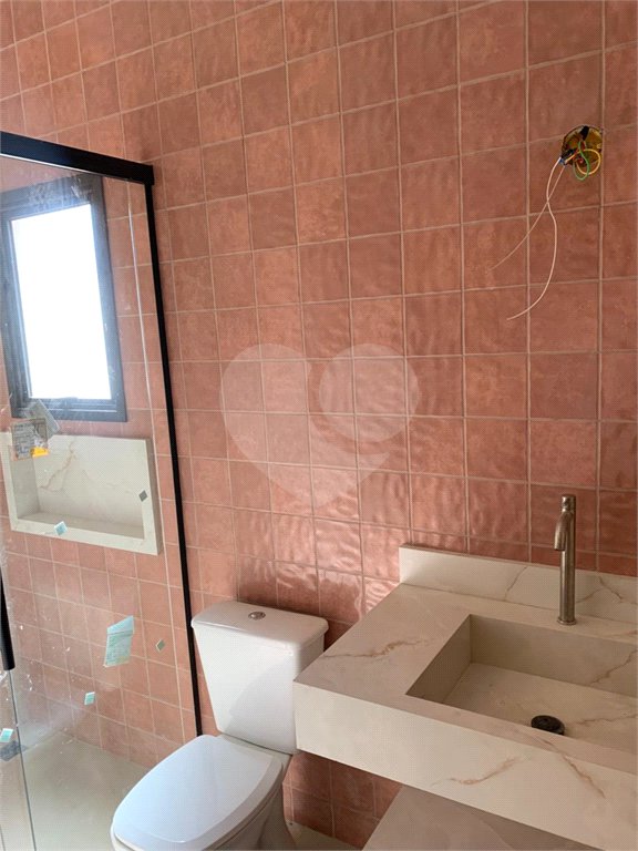 Casa à venda com 3 suítes em Vila Petrópolis, Atibaia, SP