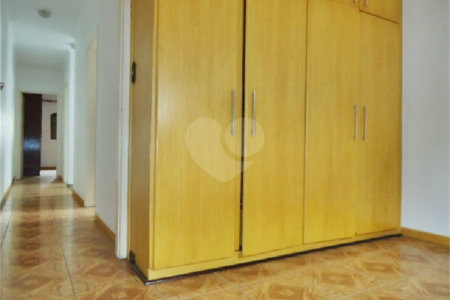 Sobrado à venda com 3 quartos em Vila Gustavo, São Paulo, SP