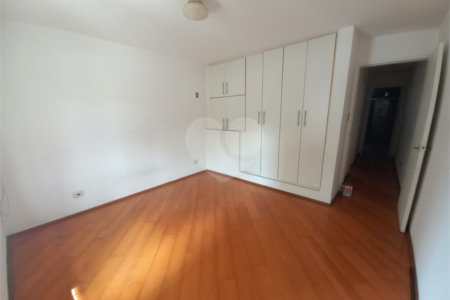 Sobrado à venda com 3 quartos em Jaguaré, São Paulo, SP