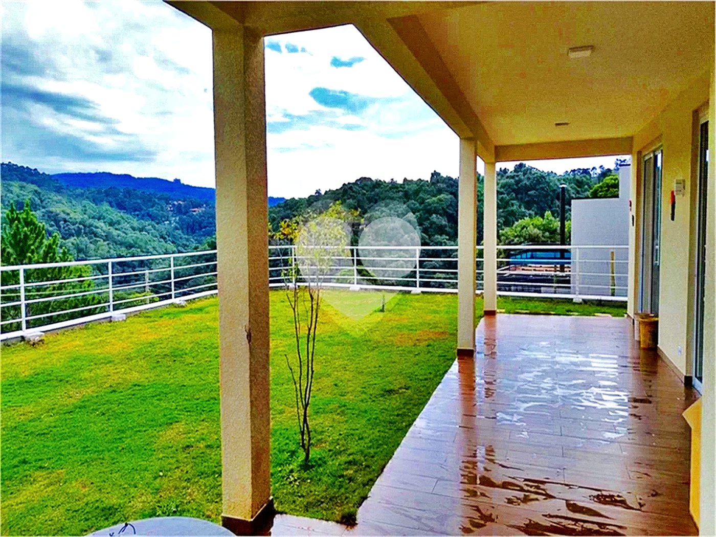 Casa à venda com 4 suítes no condomínio Alpes da Cantareira, Mairiporã - SP