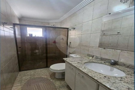 Casa à venda com 3 quartos, sendo 1 suíte,  no condomínio Residencial Villagio Vitória, Guarulhos - SP