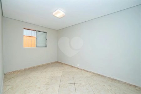 Casa à venda com 2 quartos em Conjunto Residencial Jardim Canaã, São Paulo, SP