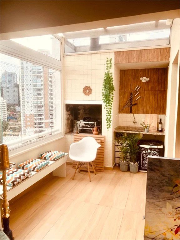 Apartamento à venda ou para alugar com 3 quartos, sendo 2 suítes,  em Vila Suzana, São Paulo, SP