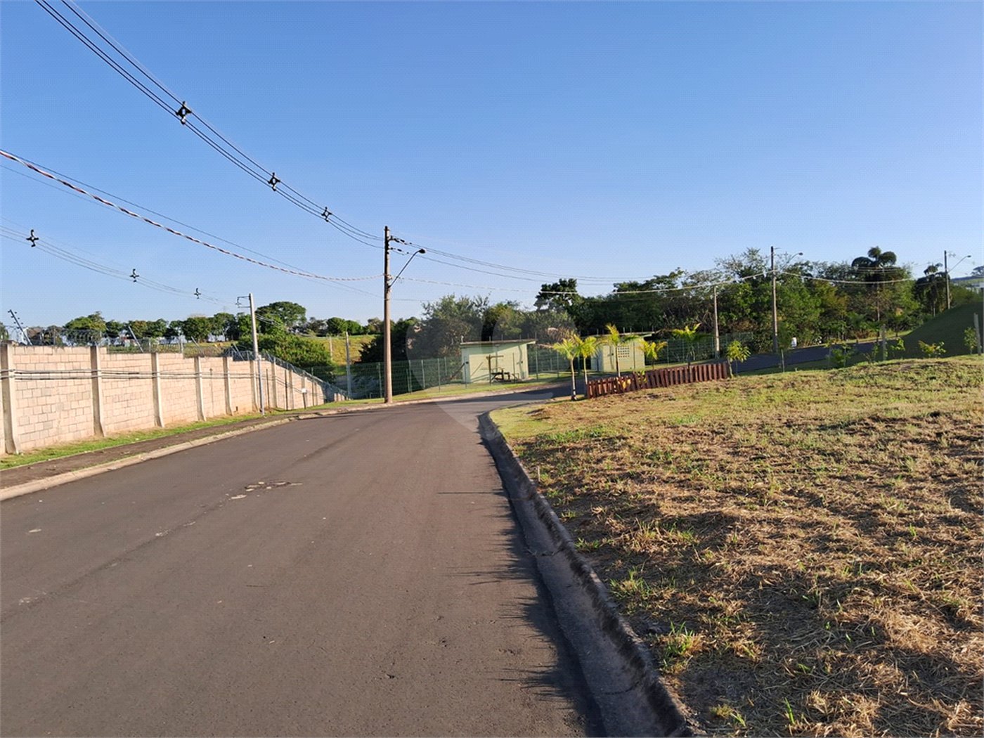 Terreno à venda no condomínio Quintas da Terracota, Indaiatuba - SP
