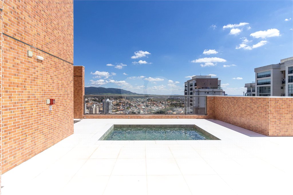 Triplex à venda com 4 suítes em Anhangabaú, Jundiaí, SP