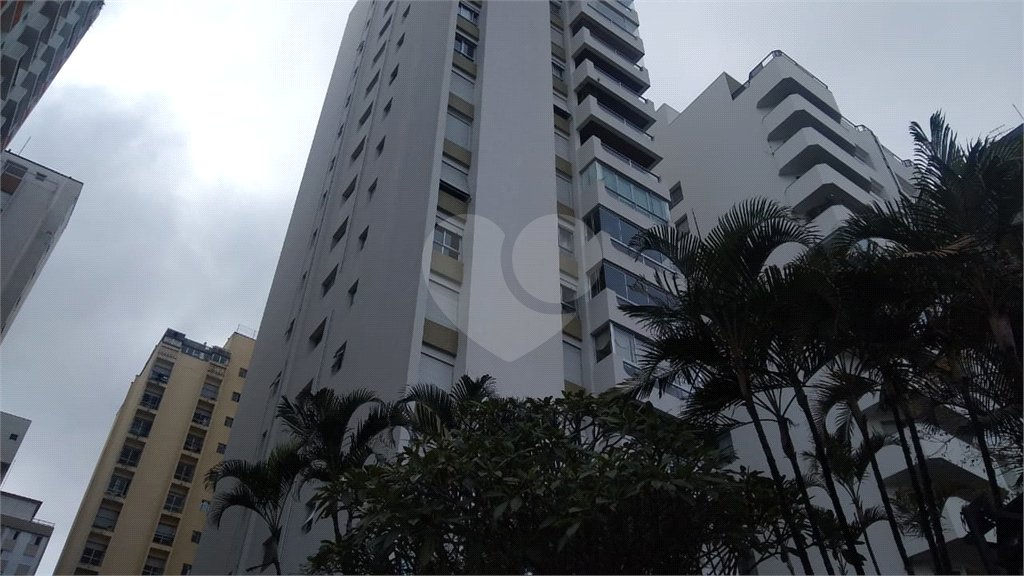 Apartamento à venda ou para alugar com 3 quartos, sendo 1 suíte,  em Indianópolis, São Paulo, SP
