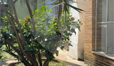 Casa Térrea à venda com 4 quartos, sendo 1 suíte,  em Água Fria, São Paulo, SP