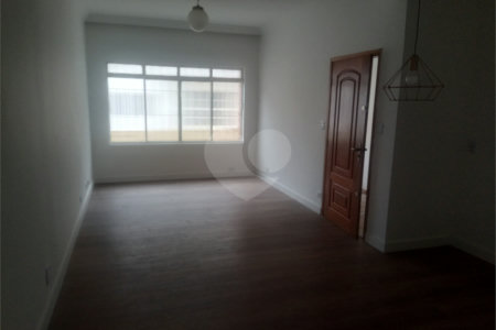 Casa de Vila à venda com 4 quartos, sendo 1 suíte, em Vila Olímpia, São Paulo, SP