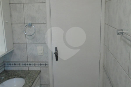 Apartamento à venda com 3 quartos, sendo 1 suíte, em Vila Oliveira, Mogi das Cruzes, SP