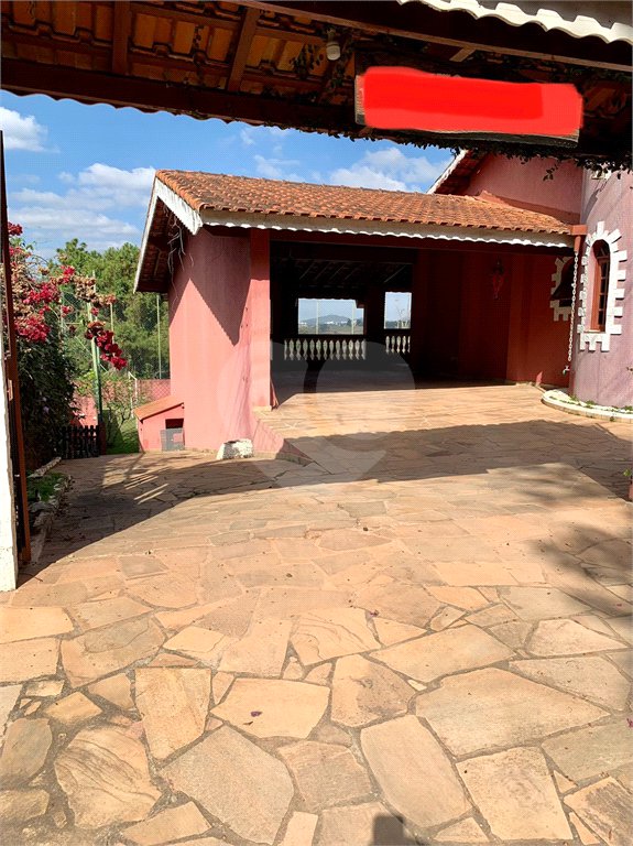 Casa à venda com 4 quartos, sendo 1 suíte, em Loteamento Rancho Maringá II, Atibaia, SP