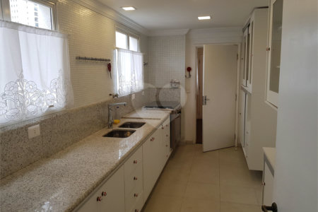 Apartamento à venda com 4 quartos, sendo 1 suíte, em Morumbi, São Paulo, SP
