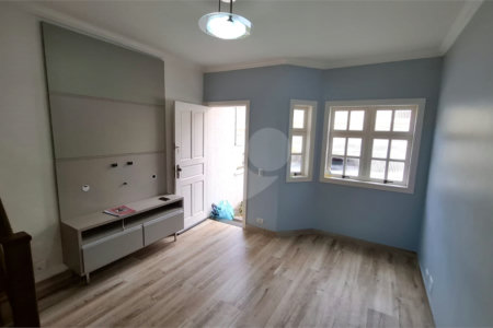 Casa à venda com 2 suítes no condomínio Village Palmas, São Paulo - SP