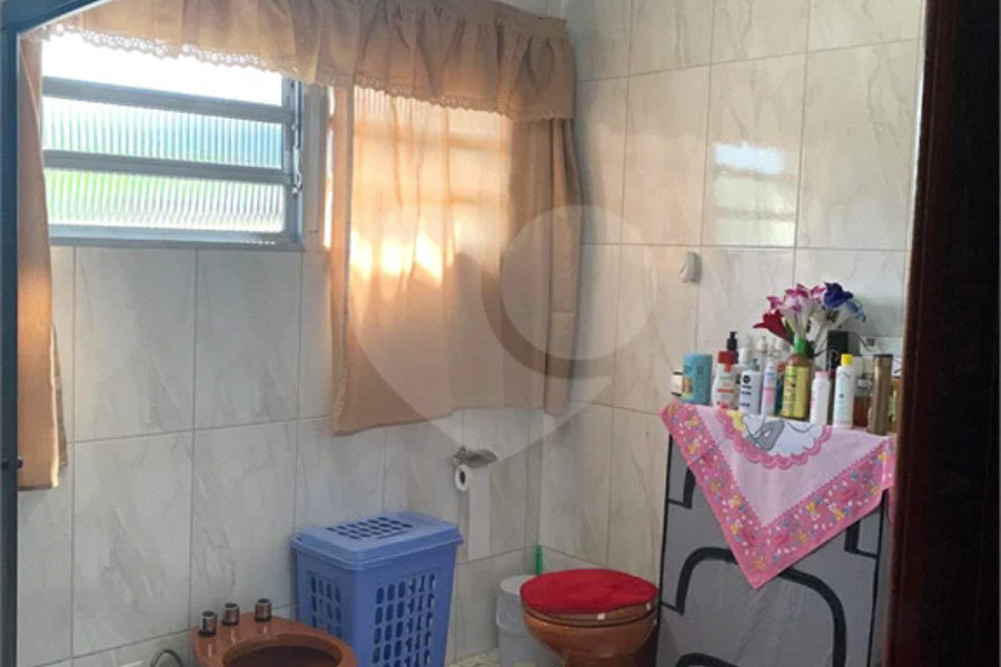 Sobrado à venda com 3 quartos em Jaraguá, São Paulo, SP