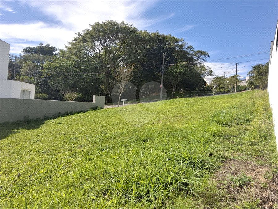 Terreno à venda em Parque das Quaresmeiras, Campinas, SP