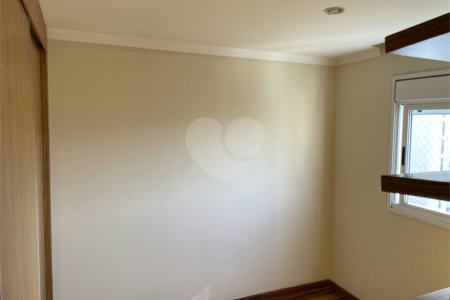 Apartamento à venda com 3 suítes em Jardim Ampliação, São Paulo, SP
