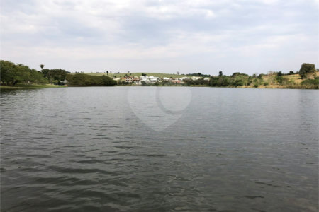 Casa à venda com 3 suítes no condomínio Village Ipanema I, Araçoiaba da Serra - SP