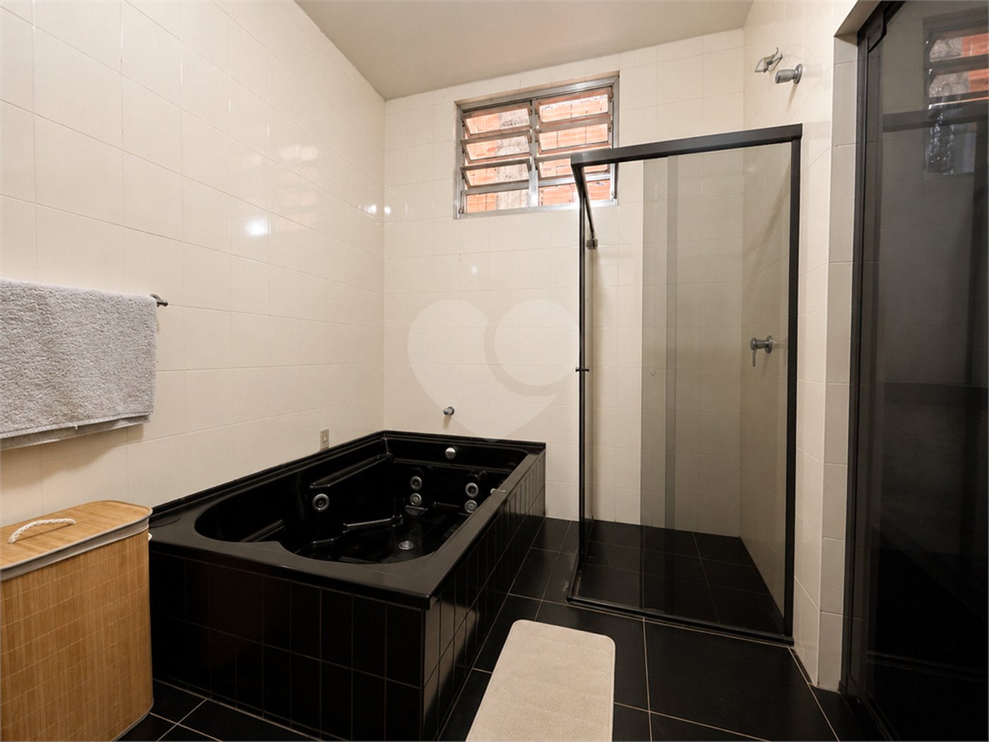 Casa de Vila à venda com 4 quartos, sendo 1 suíte, em Cupecê, São Paulo, SP