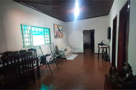 Casa à venda com 4 quartos em Vila Nova, Três Lagoas, MS