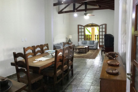 Casa à venda com 5 quartos, sendo 3 suítes, em Recanto das Flores, Indaiatuba, SP