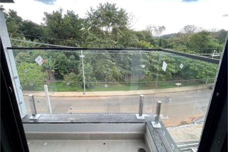 Sobrado à venda com 3 suítes em Jardim dos Pinheiros, Atibaia, SP