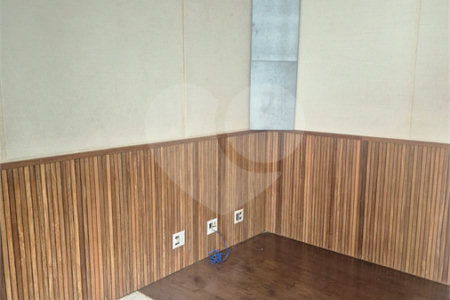 Casa de Vila à venda com 4 quartos, sendo 3 suítes, em Chácara Santo Antônio, São Paulo, SP