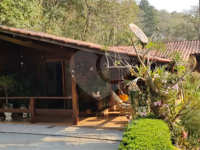 Casa à venda com 4 quartos, sendo 1 suíte,  em Serra da Cantareira, Mairiporã, SP