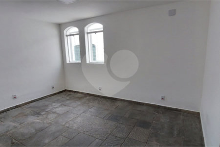 Casa à venda com 3 quartos, sendo 1 suíte, em Jardim Vergueiro, Sorocaba, SP
