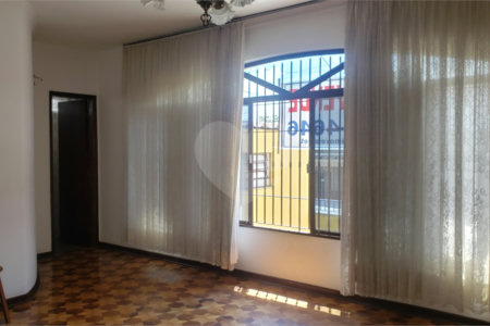 Casa Térrea à venda com 3 quartos, sendo 1 suíte,  em Campo Grande, São Paulo, SP