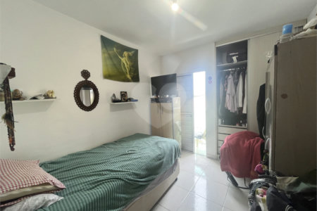Casa à venda com 3 quartos, sendo 1 suíte,  no condomínio Capigaí, São Paulo - SP