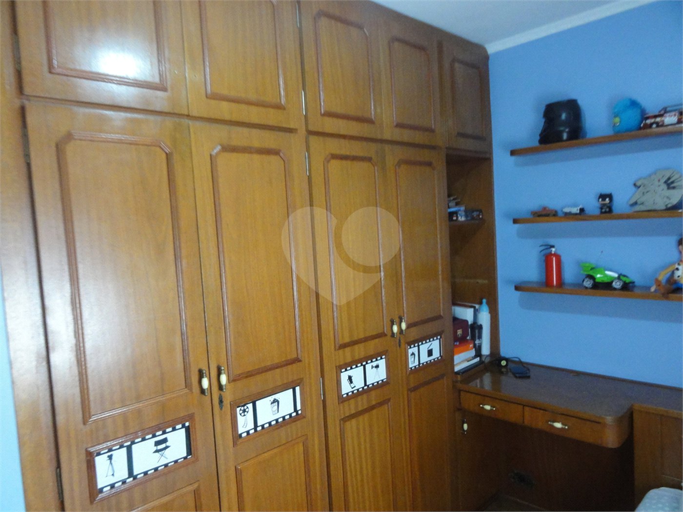Sobrado à venda com 6 quartos, sendo 4 suítes, em Tremembé, São Paulo, SP