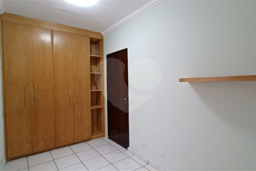 Sobrado à venda com 3 quartos, sendo 1 suíte, em Parque Renato Maia, Guarulhos, SP