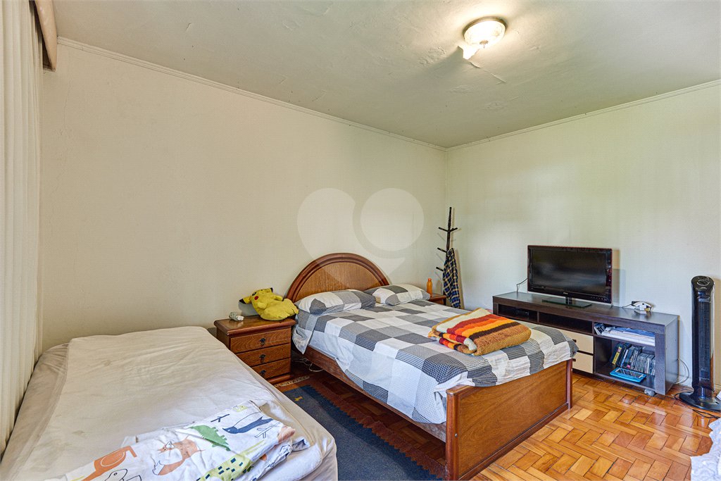 Casa Térrea à venda com 4 quartos, sendo 1 suíte,  em Jardim Prudência, São Paulo, SP