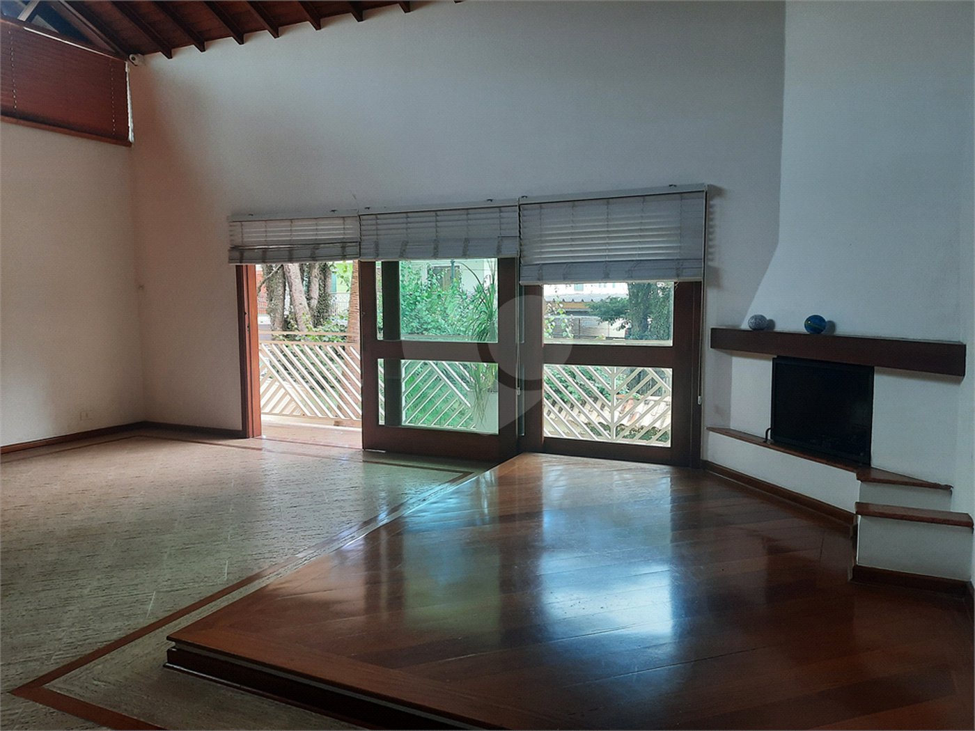 Sobrado à venda com 4 suítes em Tremembé, São Paulo, SP