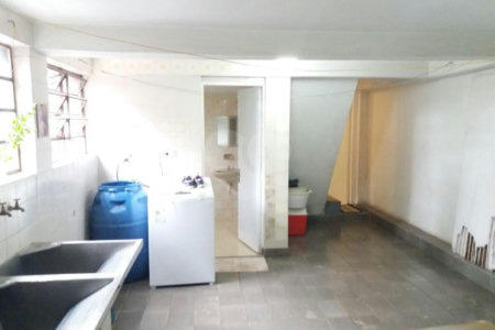 Casa à venda com 4 quartos, sendo 1 suíte,  em Jardim Helga, São Paulo, SP