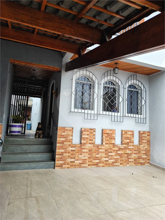 Casa à venda com 4 quartos, sendo 1 suíte, em Jardim Leila, Guarulhos, SP