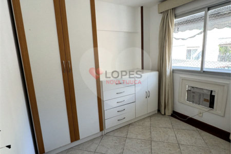 Apartamento à venda com 3 quartos, sendo 1 suíte, em Grajaú, Rio de Janeiro, RJ