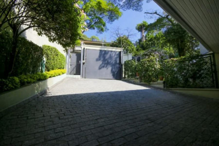Casa à venda com 3 quartos, sendo 2 suítes,  em Vila Tramontano, São Paulo, SP