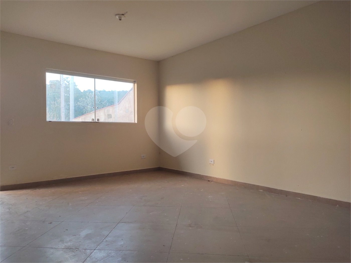 Sobrado à venda com 3 quartos, sendo 1 suíte, em Chácaras Maringá, Atibaia, SP