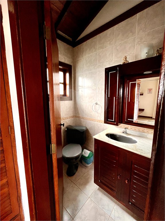 Casa à venda com 6 quartos, sendo 5 suítes,  em Alto de Búzios, Armação dos Búzios, RJ