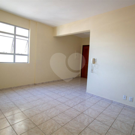 Apartamento à venda com 2 quartos no Centro, São Roque, SP