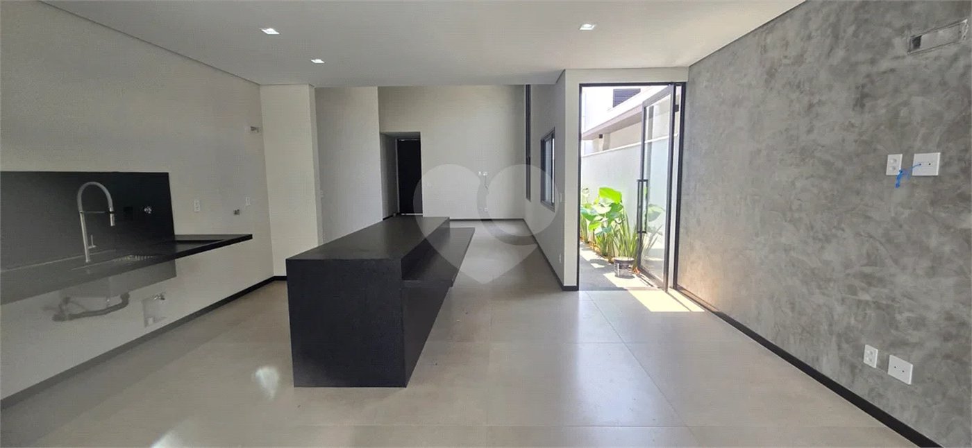 Casa à venda com 5 suítes no condomínio Parque Faber IV, São Carlos - SP