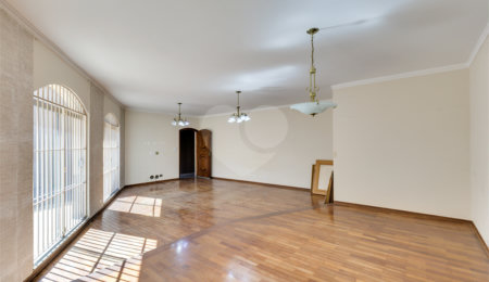 Casa à venda com 4 quartos, sendo 2 suítes,  em City Campo Grande, São Paulo, SP